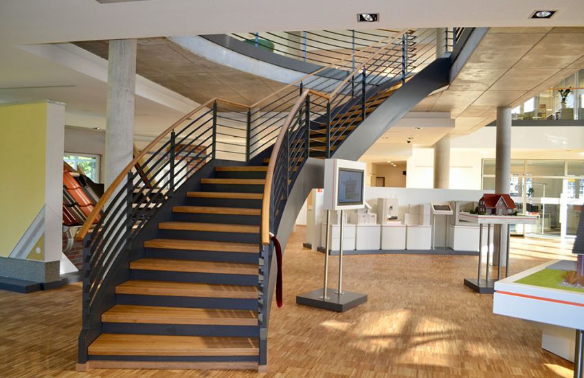 J. Lindemann Neubau Büro- und Ausstellungsgebäude 1